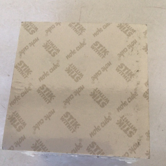 ART INSTITUTE OF CHICAGO REN YI BIRDS ON RED PLUM STICKY NOTE CUBE NWT - Picture 8 of 8